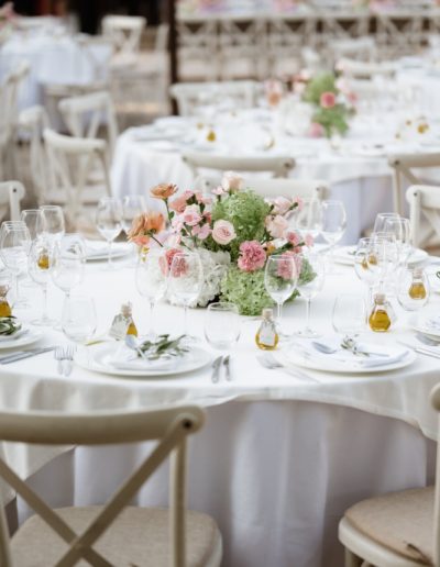 luxurious wedding in vineyard in Provence mariage raffiné dans un vignoble en Provence