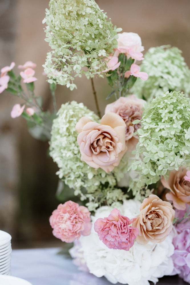 luxurious wedding in vineyard in Provence mariage raffiné dans un vignoble en Provence