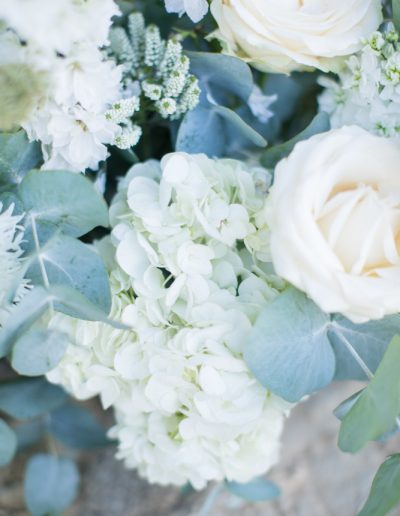 Mariage raffiné en Occitanie, sur le thème d'une garden party élégante