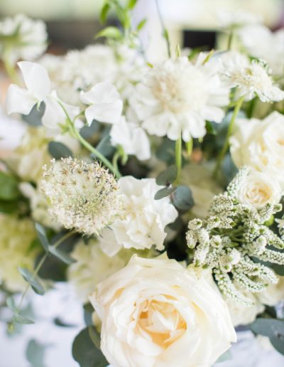 Mariage raffiné en Occitanie, sur le thème d'une garden party élégante